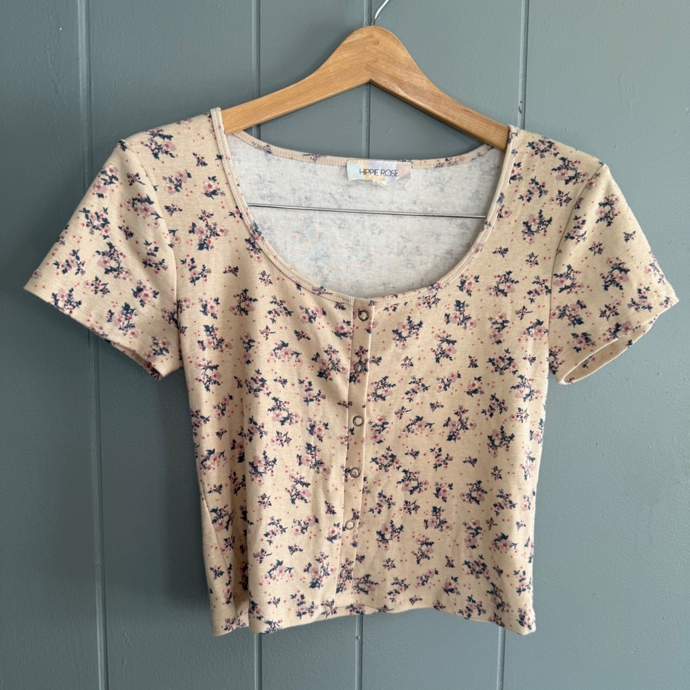 Hippie Rose Floral Ribbed Baby Tee Crop Top Button Front Size Large‎